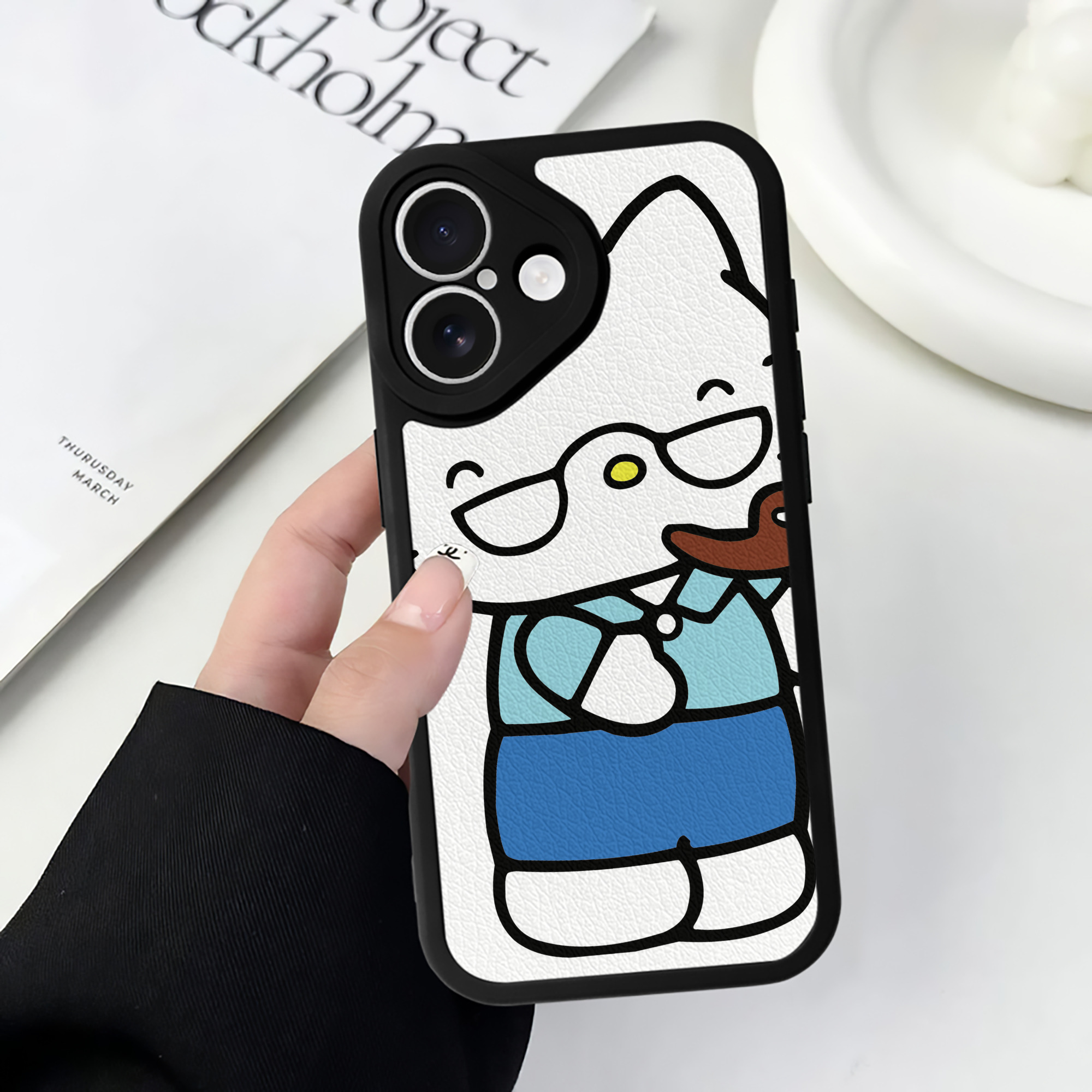 （画像用） Hello Kitty ハローキティ 【iPhone 16シリーズ対応】シリコンスマホケース（レザー調） 材質：シリコン